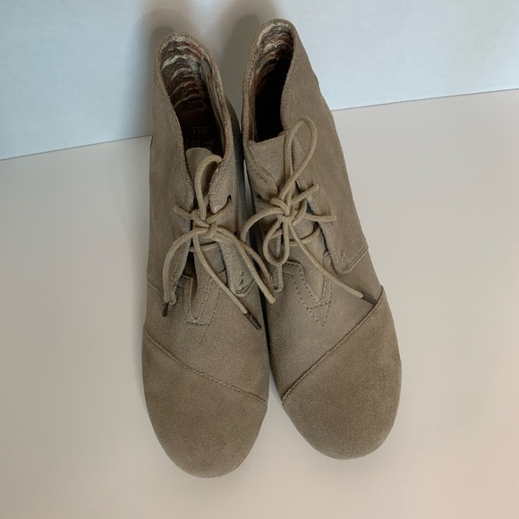 Tom’s Dessert Wedge 🔥$15 DEAL ankle boot:bootie, size 11,beige/stone color - Picture 5 of 7